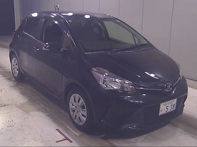 TOYOTA VITZ — фото