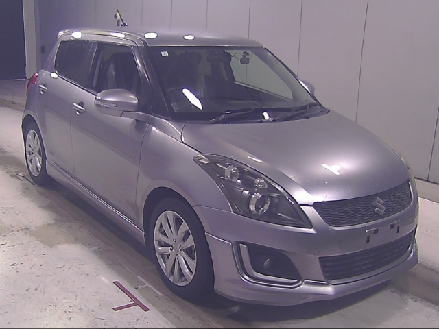 SUZUKI SWIFT — фото