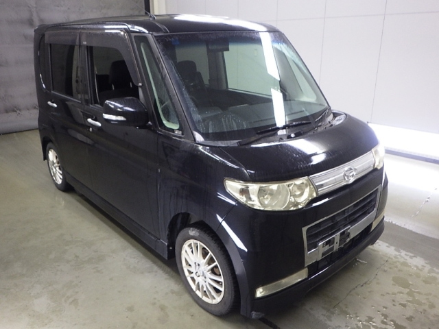 DAIHATSU TANTO — фото