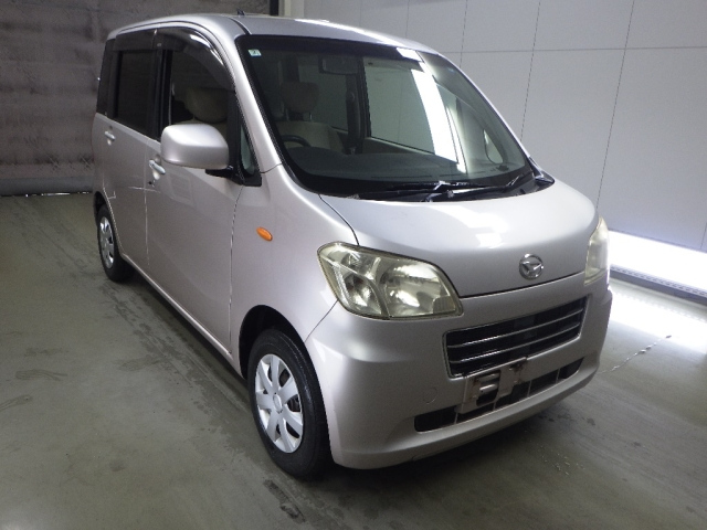 DAIHATSU TANTO — фото
