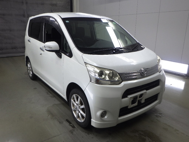 DAIHATSU MOVE — фото