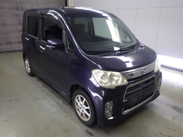 DAIHATSU TANTO — фото