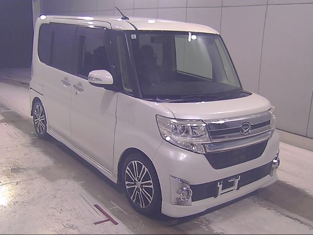 DAIHATSU TANTO — фото