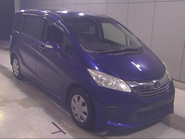 HONDA FREED — фото