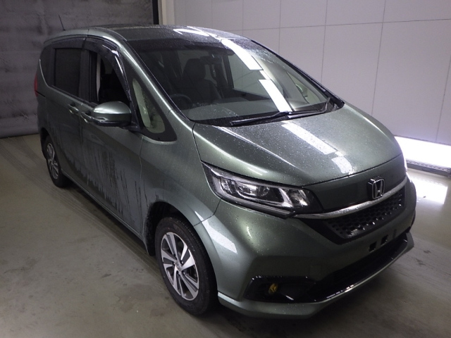 HONDA FREED — фото