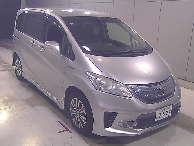 HONDA FREED — фото
