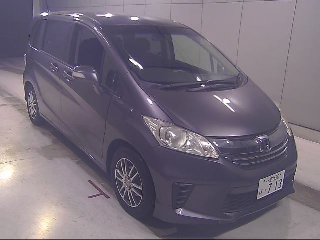 HONDA FREED — фото