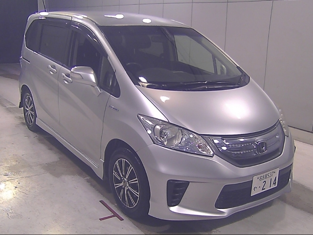 HONDA FREED — фото