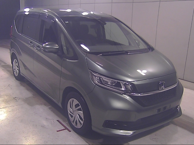 HONDA FREED — фото