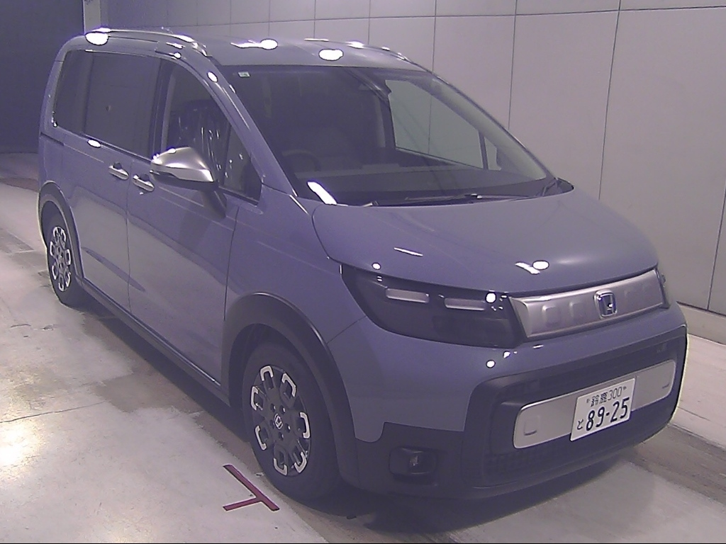 HONDA FREED — фото