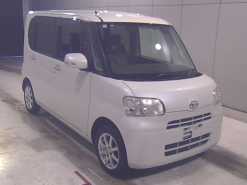 DAIHATSU TANTO — фото