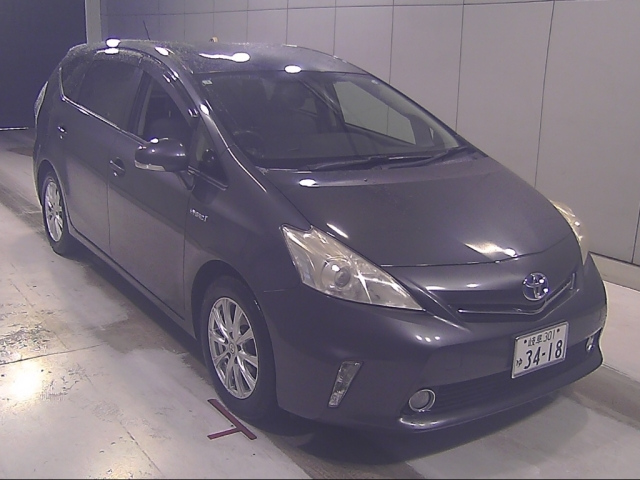 TOYOTA PRIUS — фото