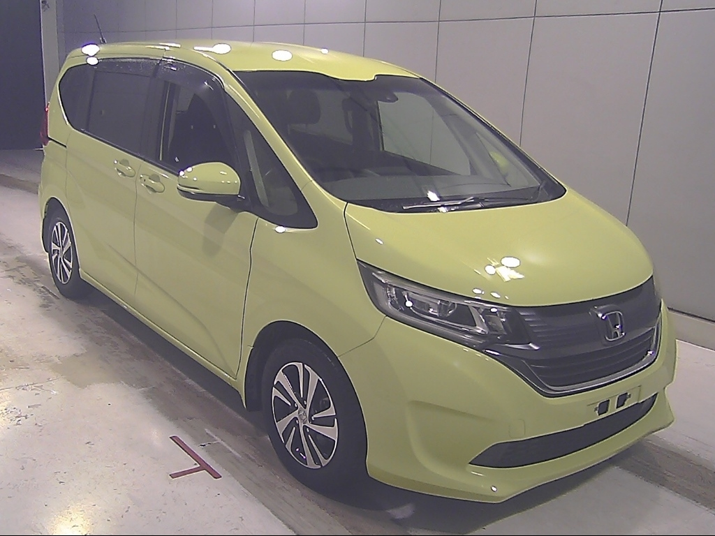 HONDA FREED — фото
