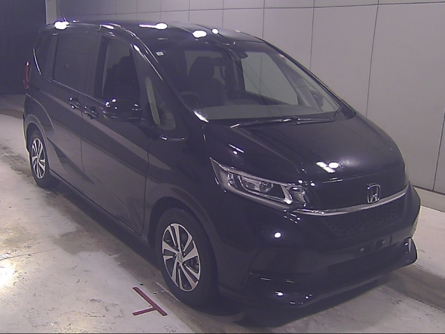 HONDA FREED — фото