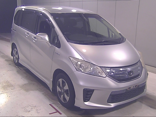 HONDA FREED — фото