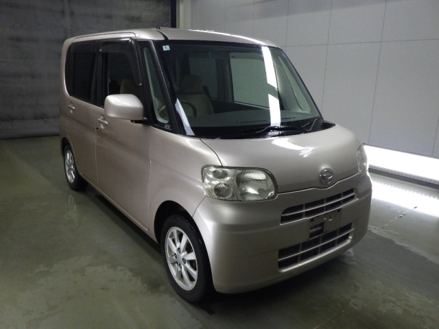 DAIHATSU TANTO — фото