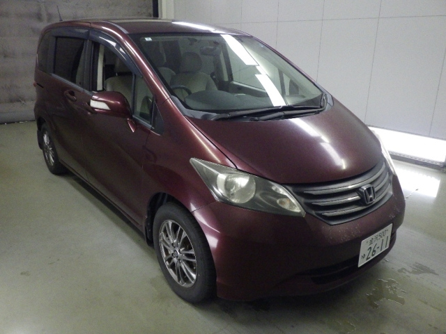 HONDA FREED — фото