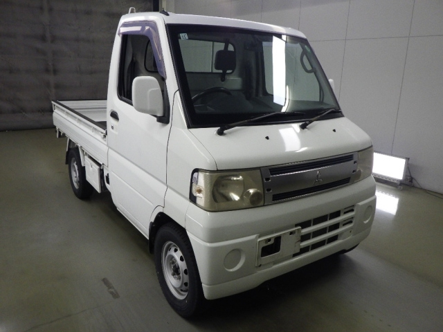 MITSUBISHI MINICAB — фото
