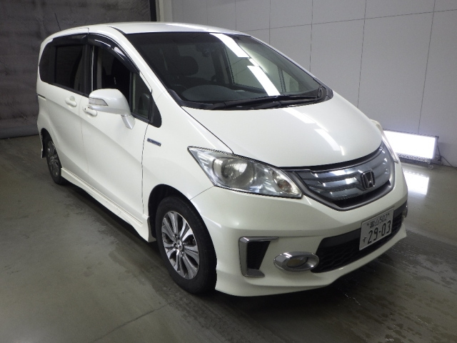 HONDA FREED — фото