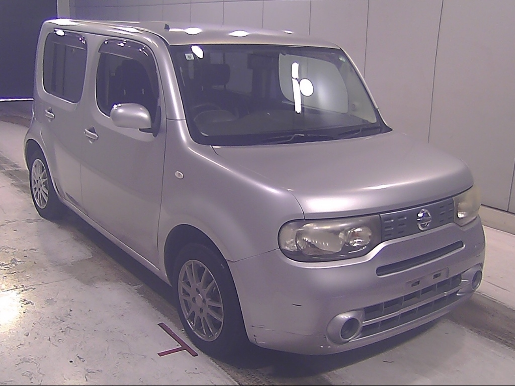 NISSAN CUBE — фото