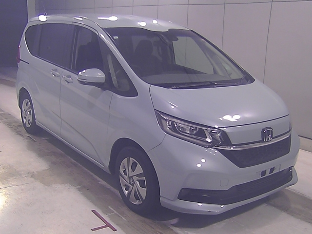 HONDA FREED — фото
