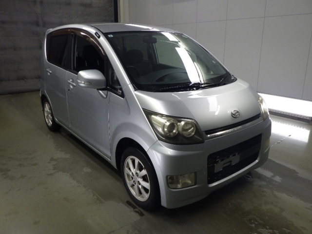 DAIHATSU MOVE — фото