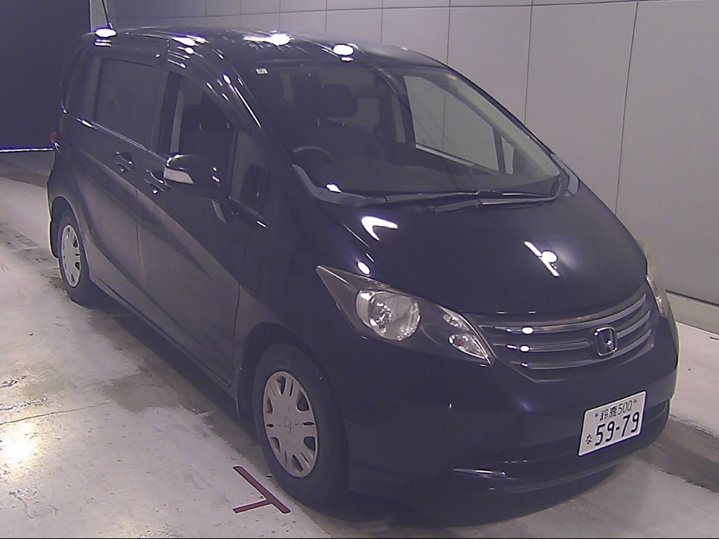 HONDA FREED — фото
