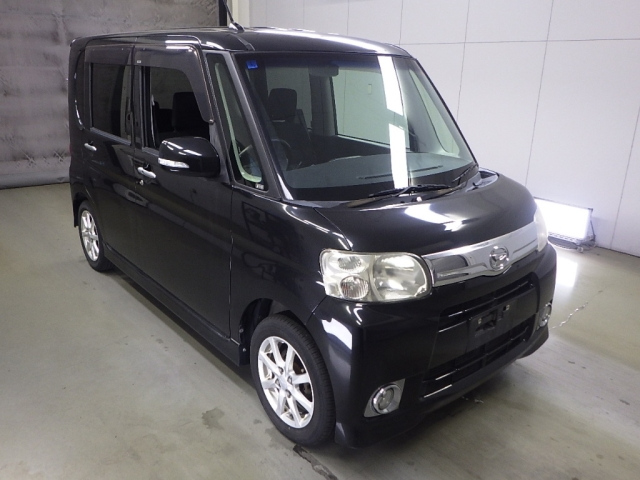 DAIHATSU TANTO — фото