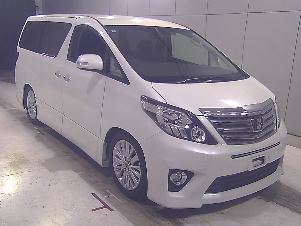 TOYOTA ALPHARD — фото