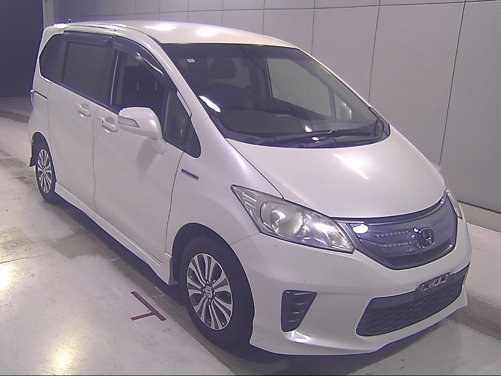 HONDA FREED — фото