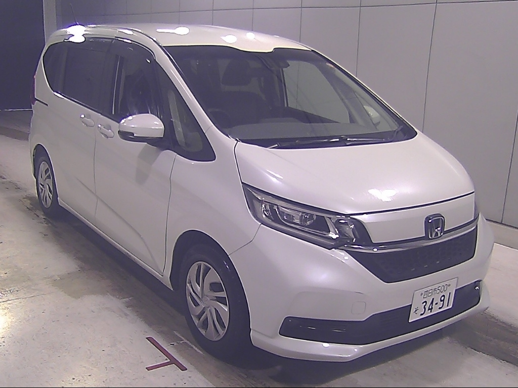 HONDA FREED — фото