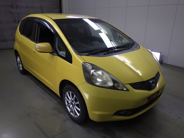 HONDA FIT — фото