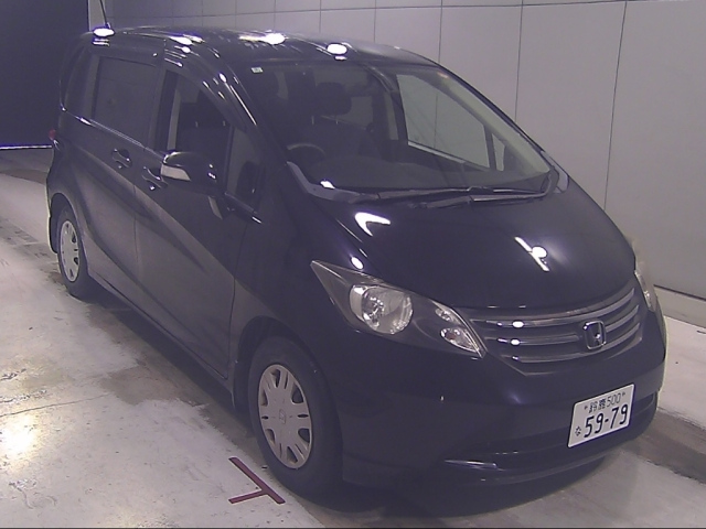 HONDA FREED — фото