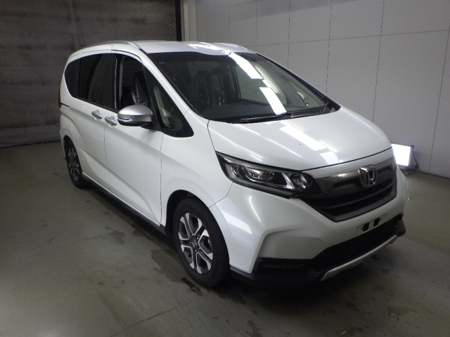 HONDA FREED — фото