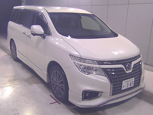 NISSAN ELGRAND — фото