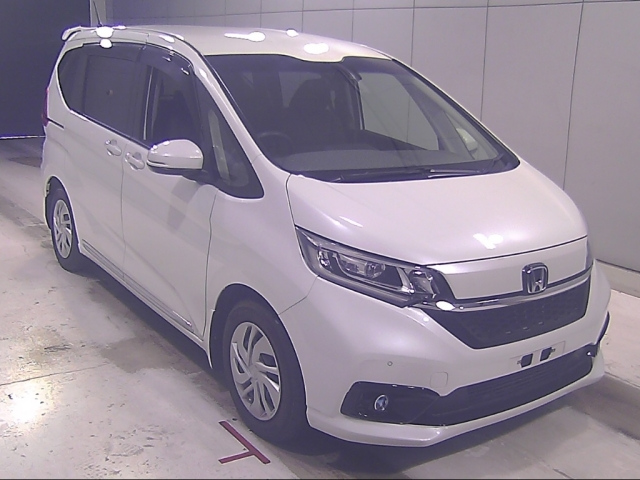 HONDA FREED — фото