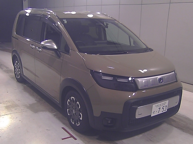 HONDA FREED — фото