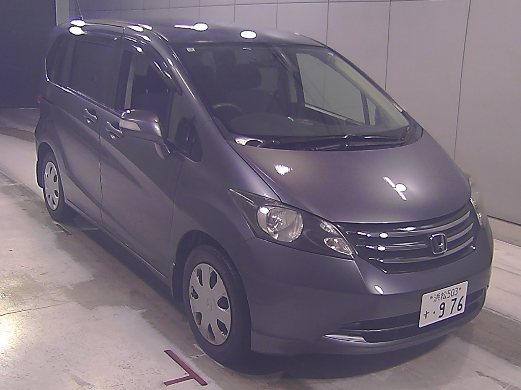 HONDA FREED — фото