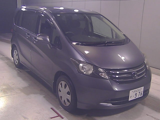 HONDA FREED — фото
