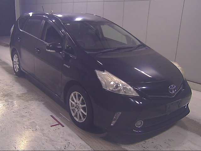 TOYOTA PRIUS — фото