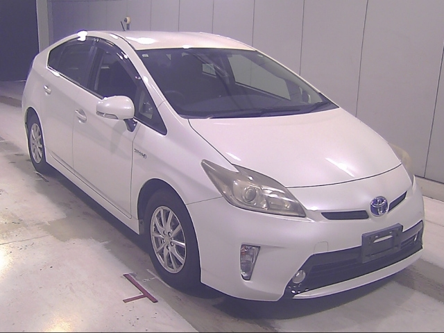 TOYOTA PRIUS — фото