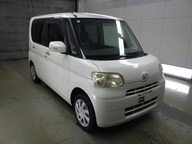 DAIHATSU TANTO — фото