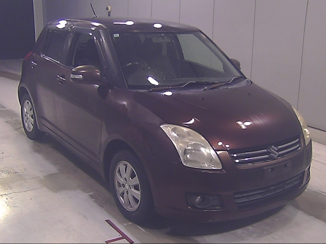 SUZUKI SWIFT — фото