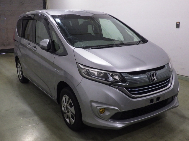 HONDA FREED — фото