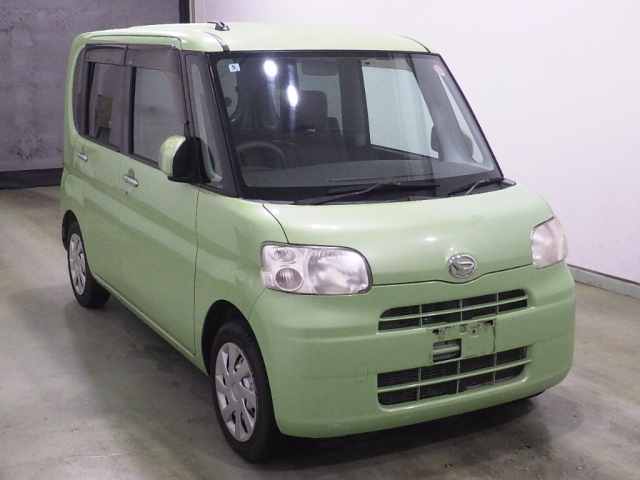 DAIHATSU TANTO — фото
