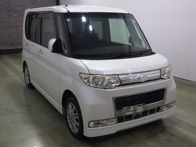 DAIHATSU TANTO — фото