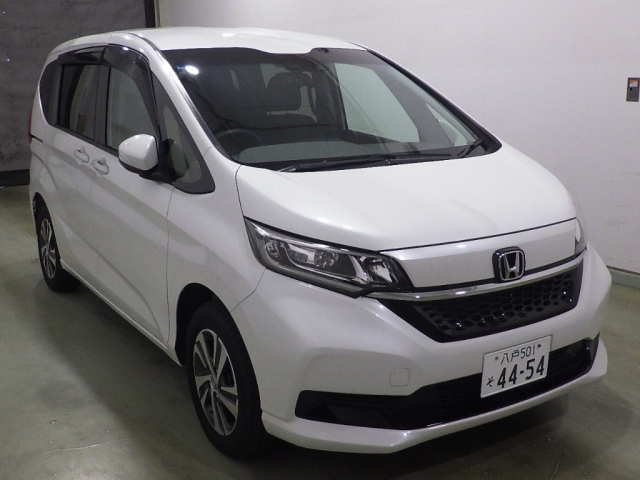 HONDA FREED — фото