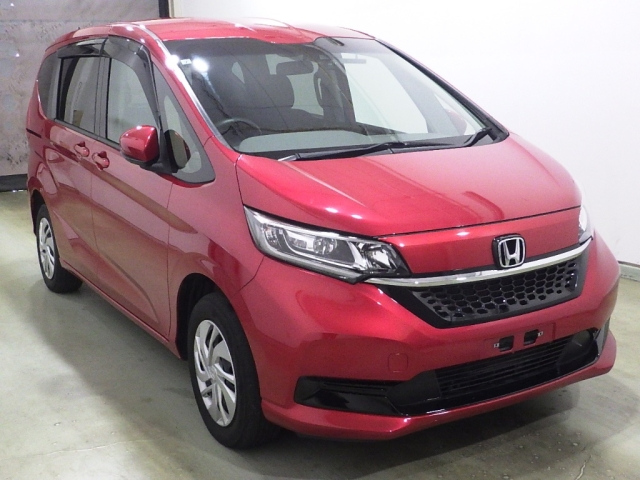 HONDA FREED — фото