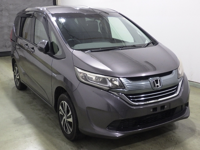 HONDA FREED — фото