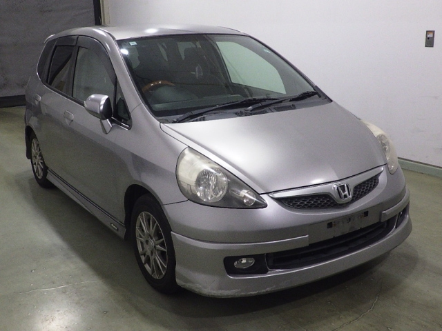 HONDA FIT — фото